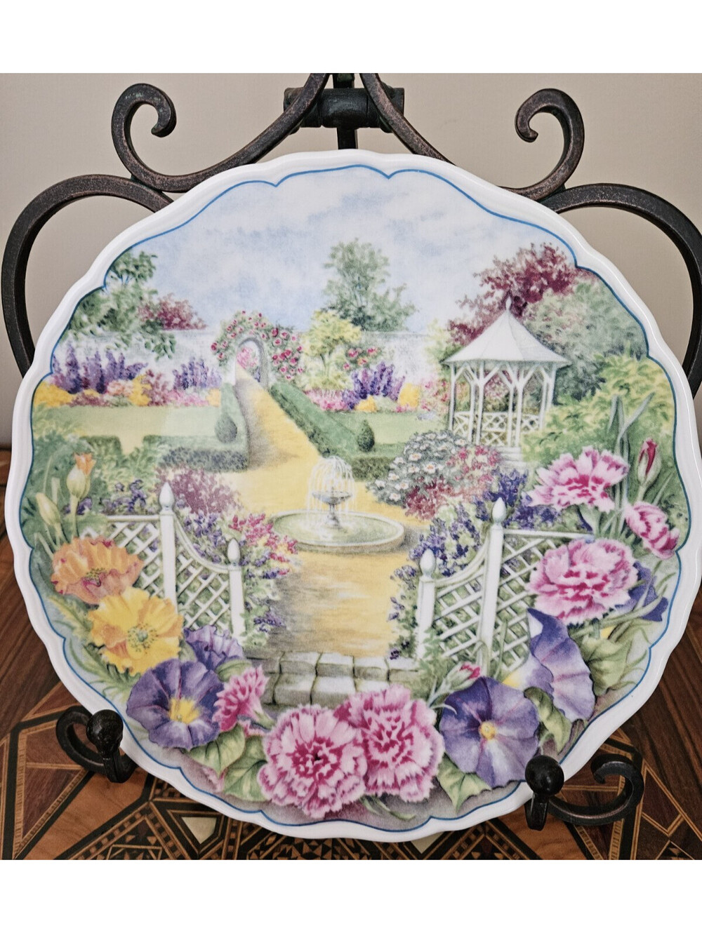 1993 Royal Albert Plate Secret Garden The Fountain by Molly Roddis Bone China